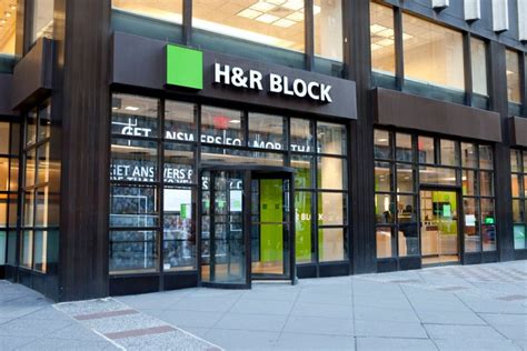 h and r block main street